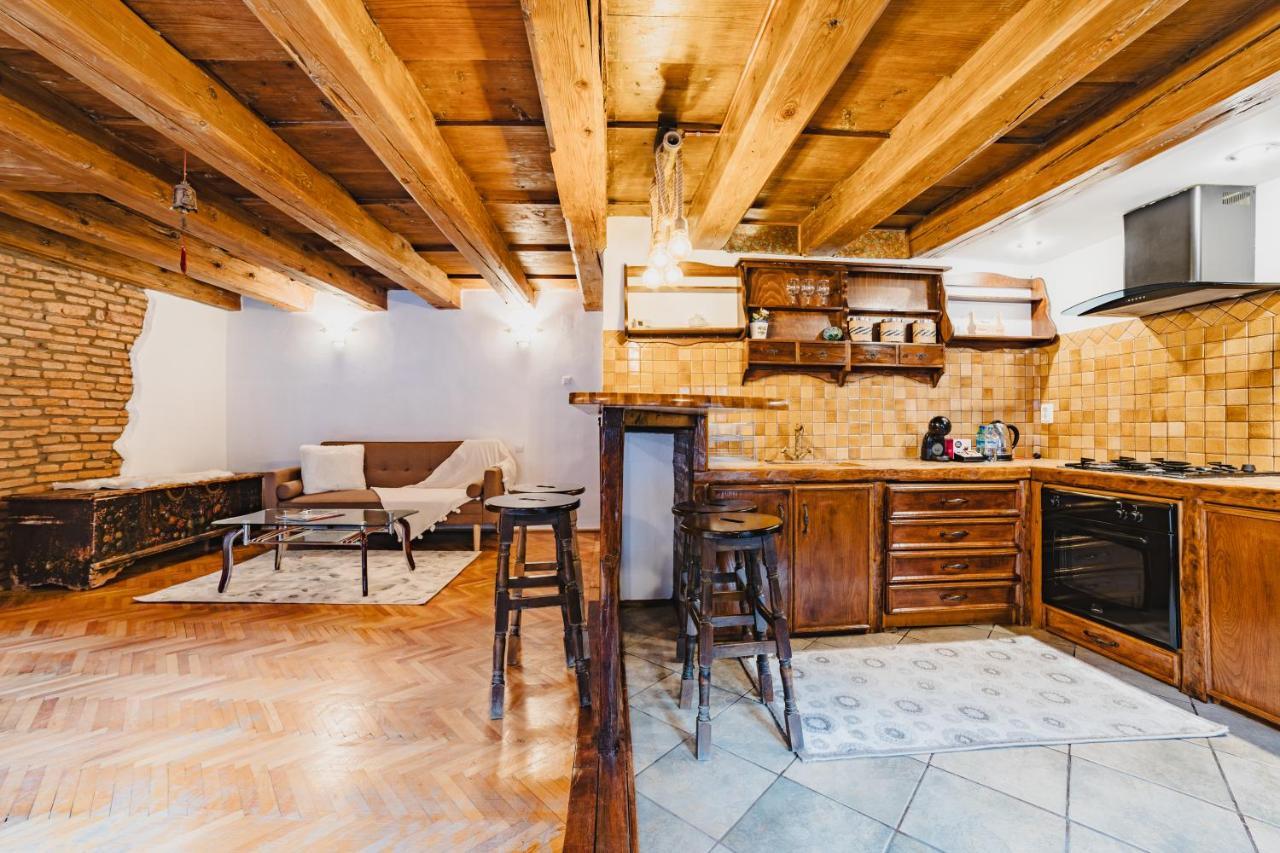 Albert Residence With Complimentary Parking Brasov Exterior photo