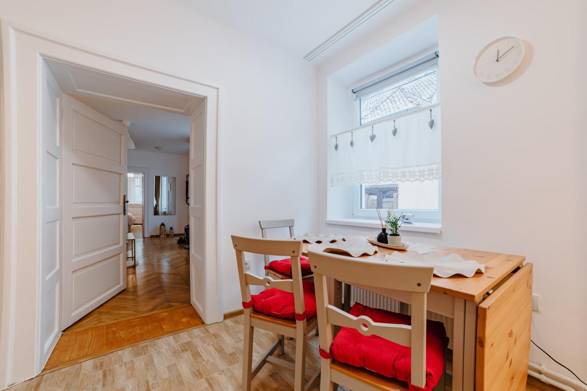 Albert Residence With Complimentary Parking Brasov Exterior photo
