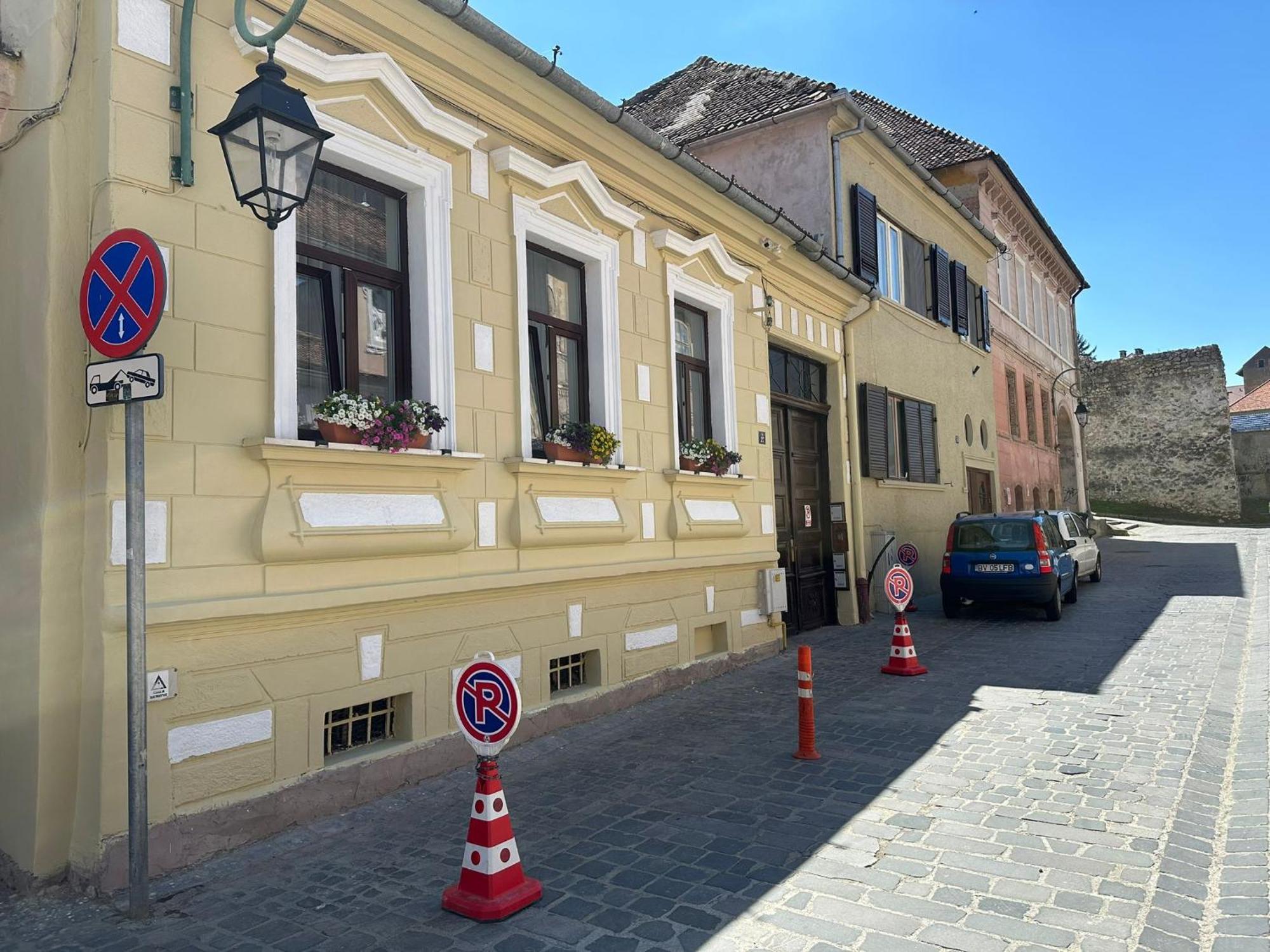 Albert Residence With Complimentary Parking Brasov Exterior photo