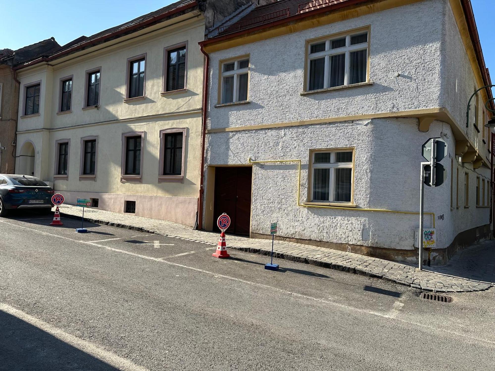Albert Residence With Complimentary Parking Brasov Exterior photo