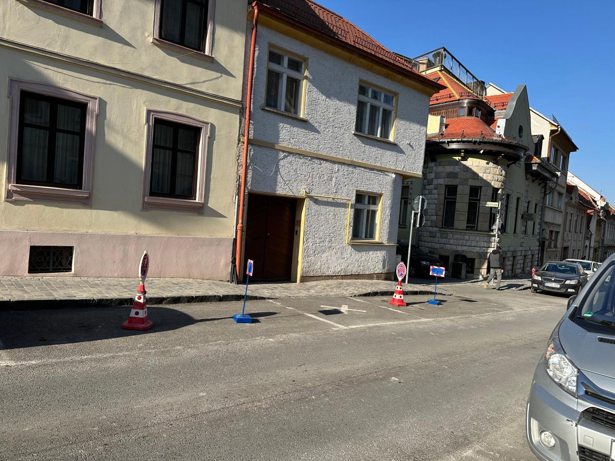 Albert Residence With Complimentary Parking Brasov Exterior photo